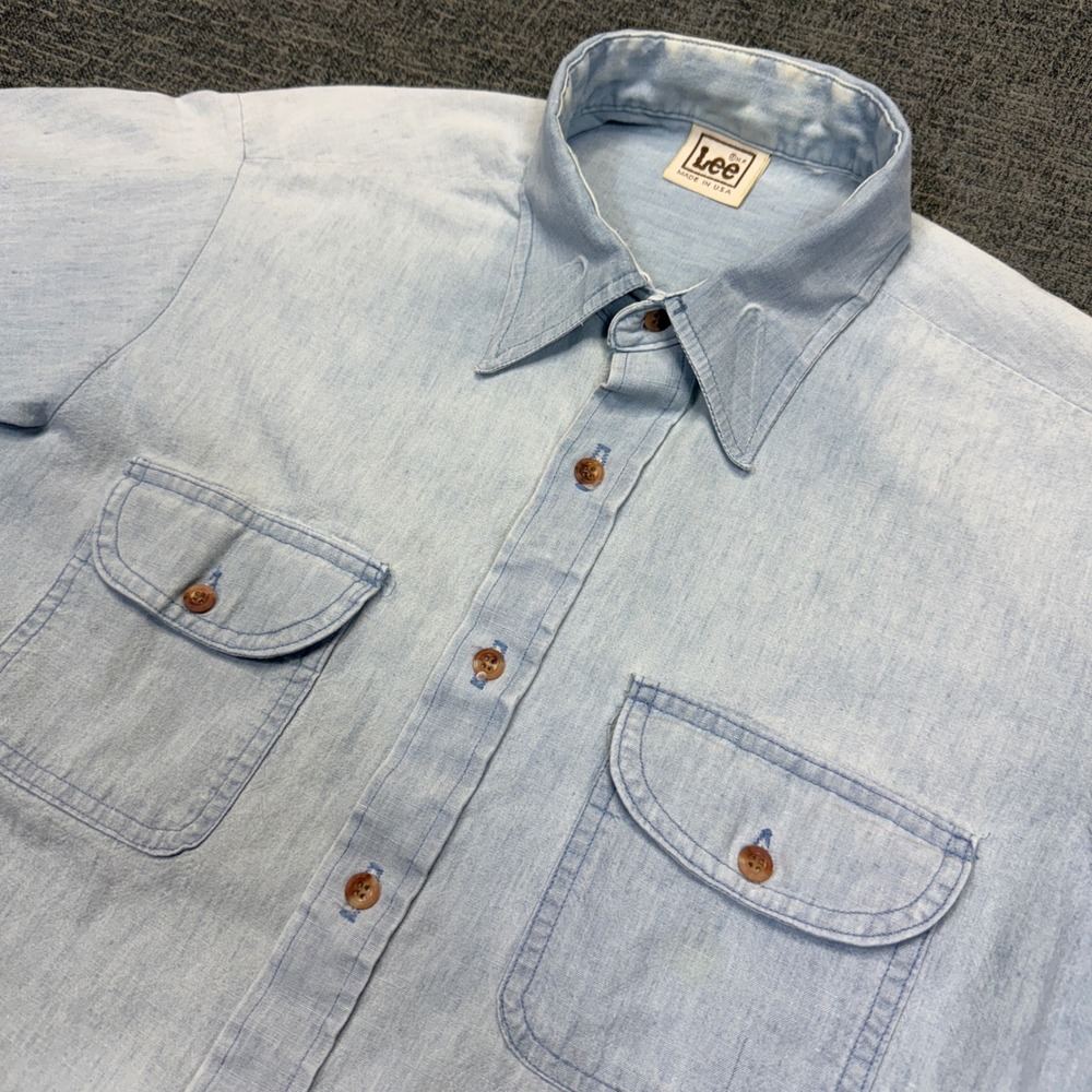 Vintage Lee Shirt Mens L Blue Short Sleeve Chambray Made in USA Pocket 80s 90s